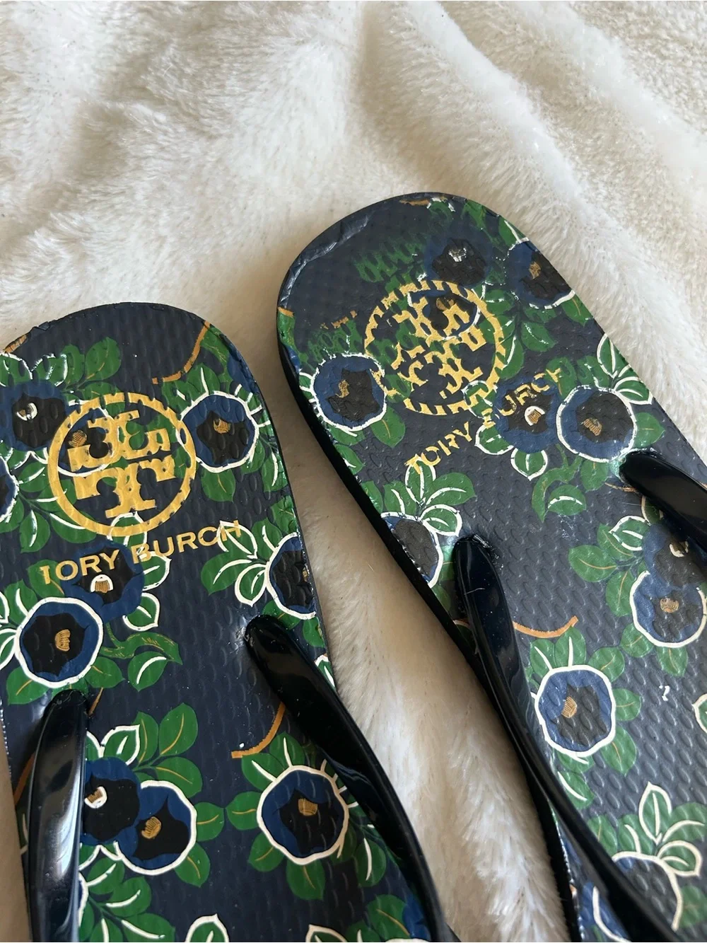 Tory Burch green floral flip flops women's 8-9 gold logo